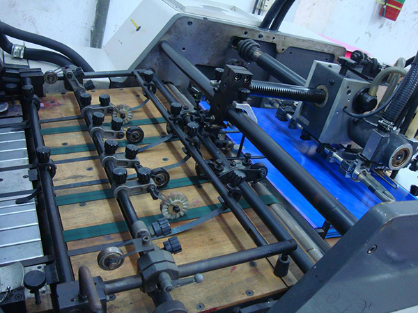 沈陽印刷廠來說說這種橡皮布故障如何解決？新方法！簡單又有效！